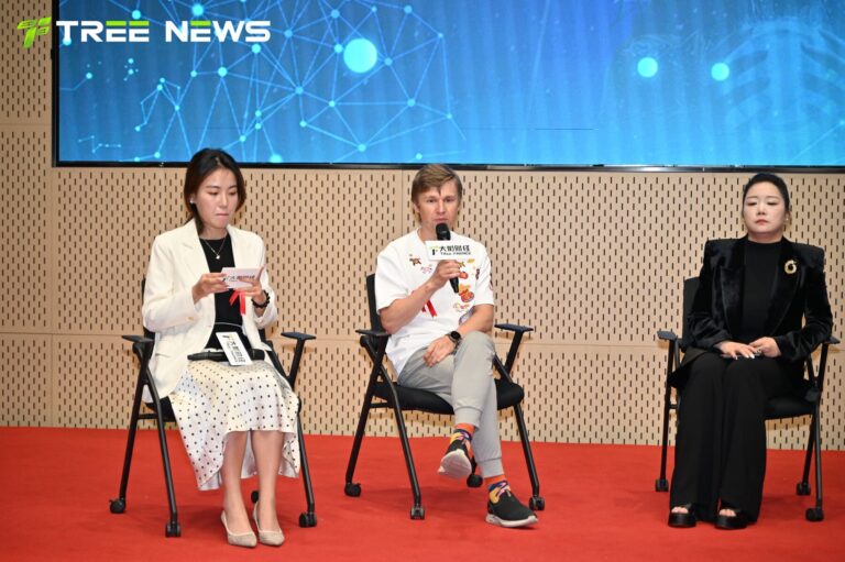 数实共生，连接万象——潮起杭州，AI 共识破局启航 现场 14
